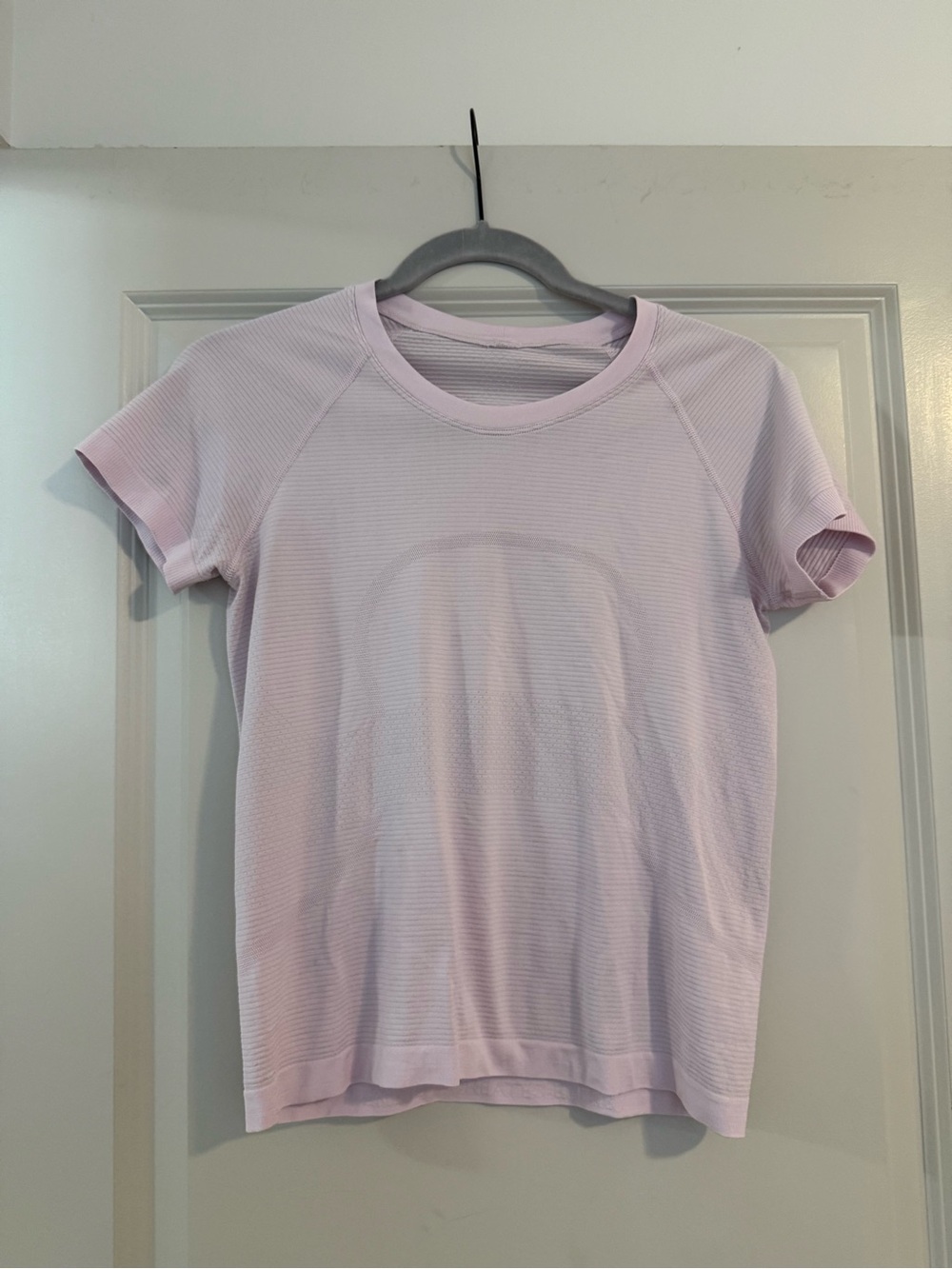 Light Pink Women's Short-Sleeve Performance Tee( LULULEMON)